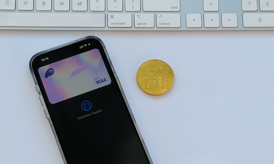 Your Phantom Card: supports all Solana tokens with low fees and 0% FX